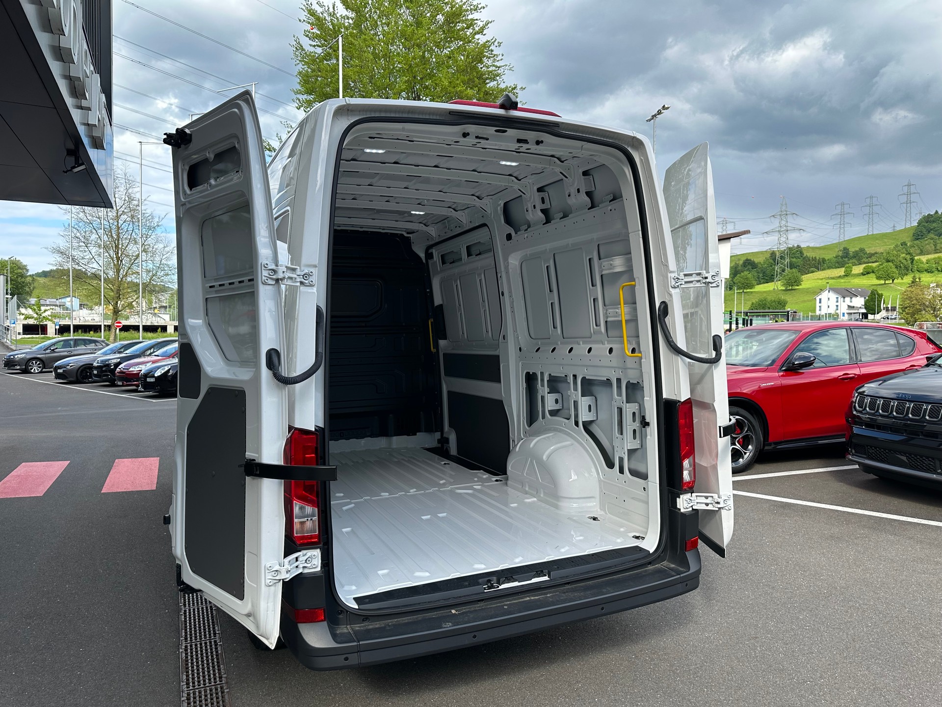 VW Crafter 35 2.0 BiTDI L3 A-image-10