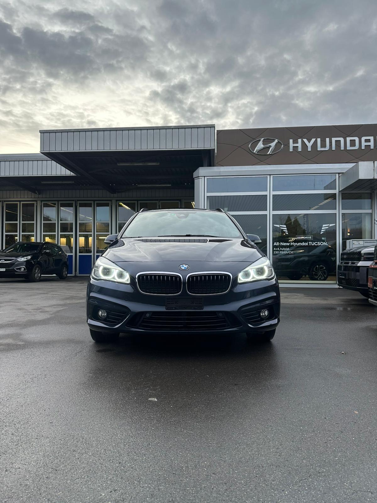 BMW 220d xDrive Gran Tourer Sport Line Steptronic-showroom-element-1