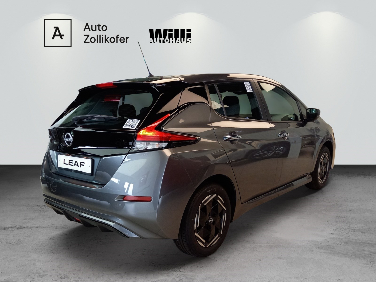 NISSAN Leaf Acenta-showroom-element-3