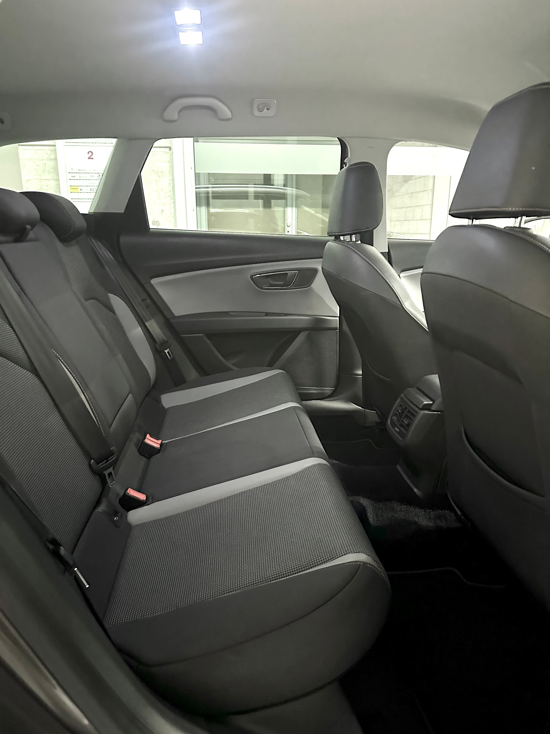 SEAT Leon ST 2.0 TDI X-Perience 4Drive DSG-image-14