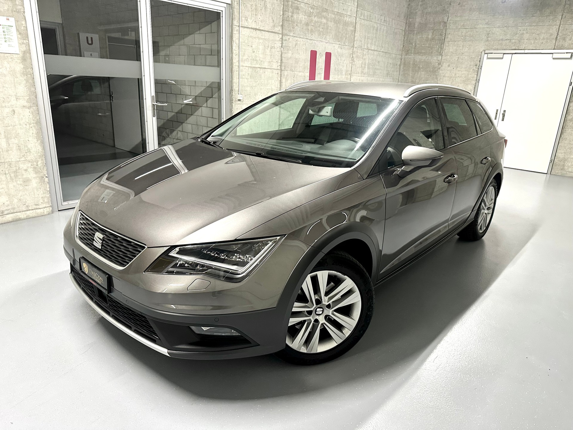 SEAT Leon ST 2.0 TDI X-Perience 4Drive DSG-image-2