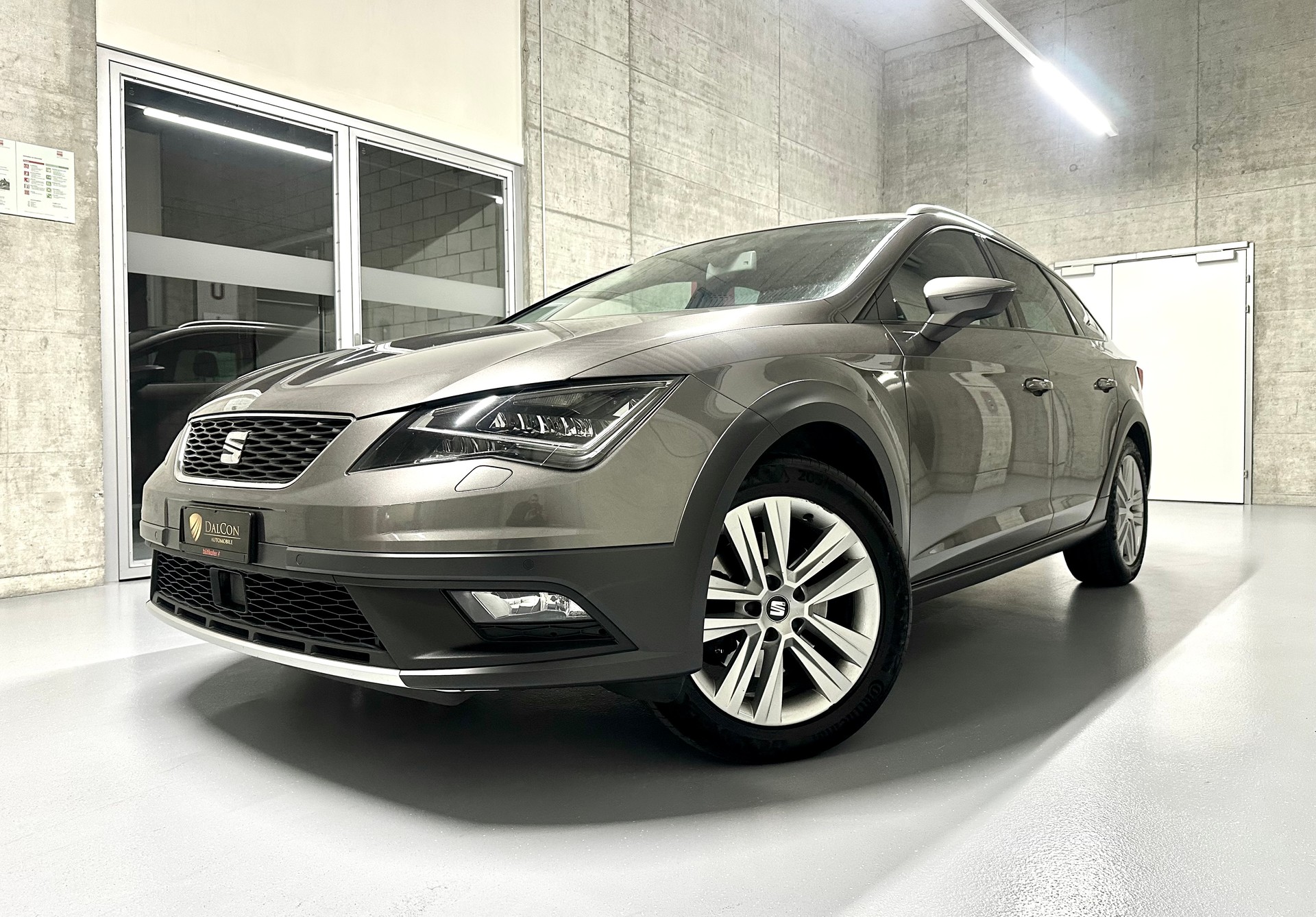 SEAT Leon ST 2.0 TDI X-Perience 4Drive DSG-image-1