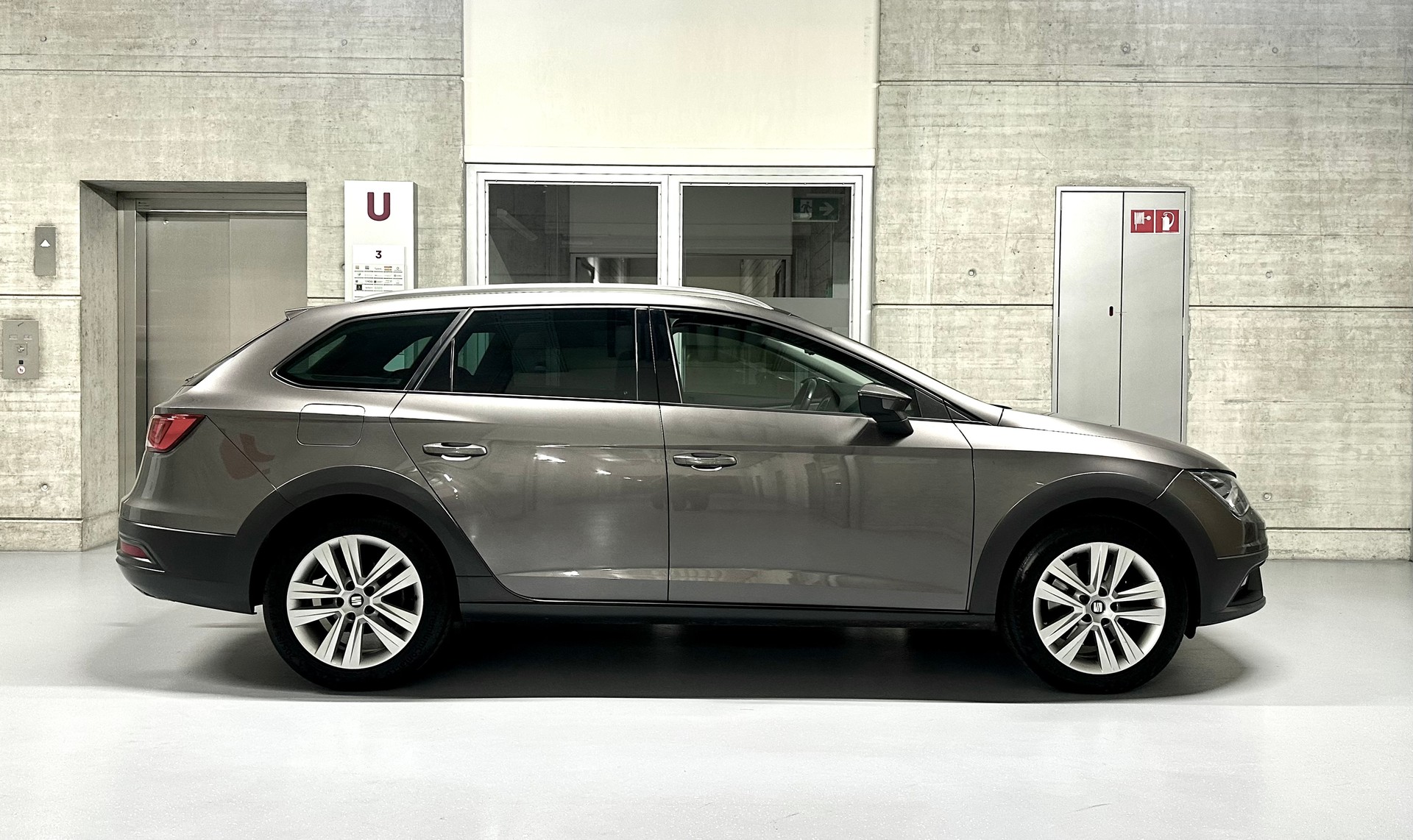 SEAT Leon ST 2.0 TDI X-Perience 4Drive DSG-image-4