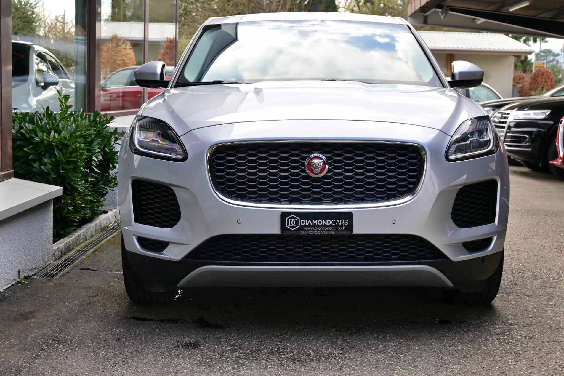 JAGUAR E-Pace 2.0  P250 AWD-showroom-element-1