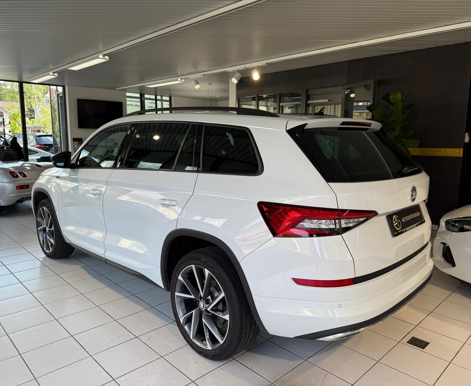 SKODA Kodiaq 2.0 TSI 4x4 Sport Line-showroom-element-1