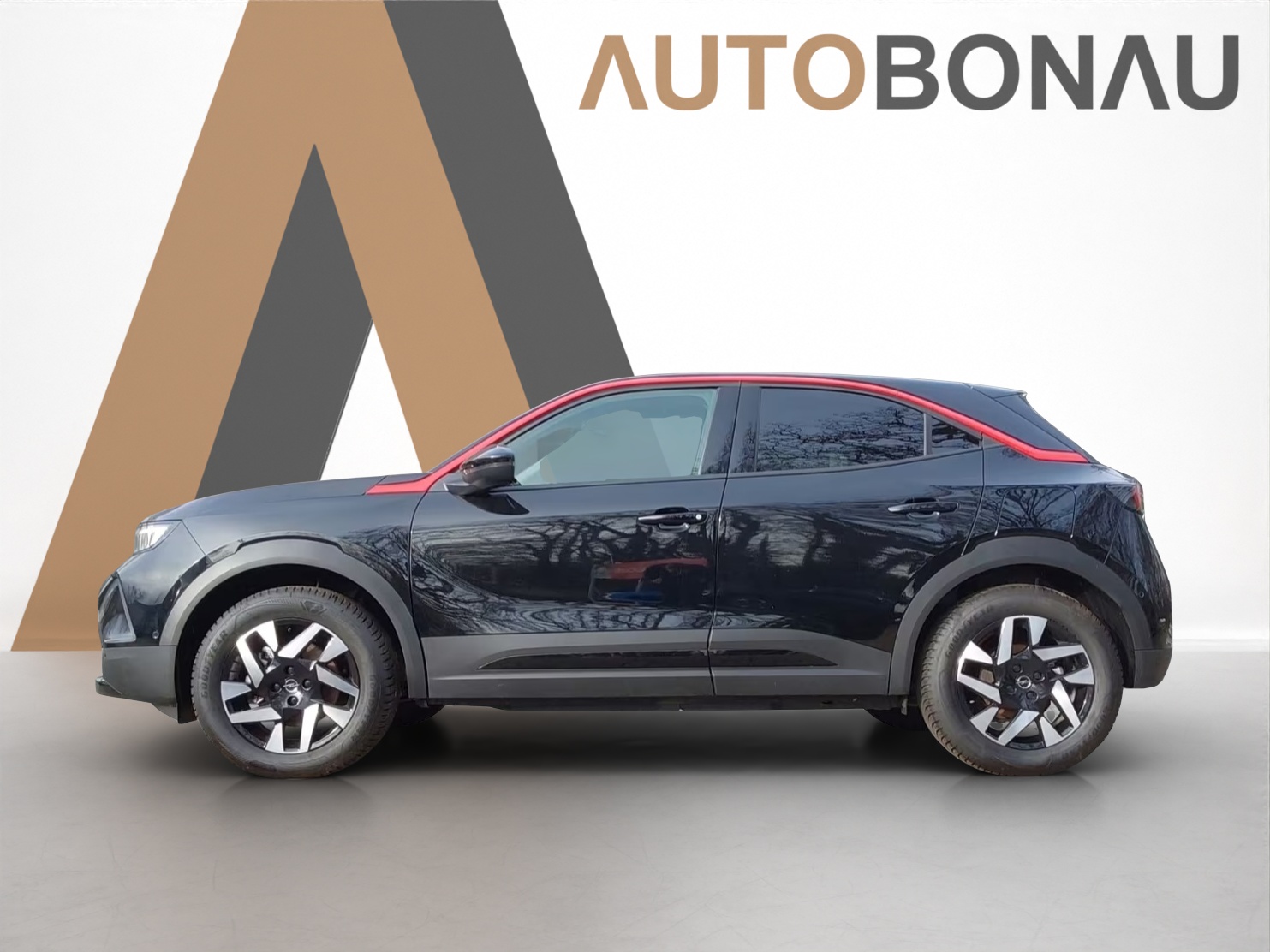 OPEL Mokka-e GS electric 3 Phasen Charger-showroom-element-1