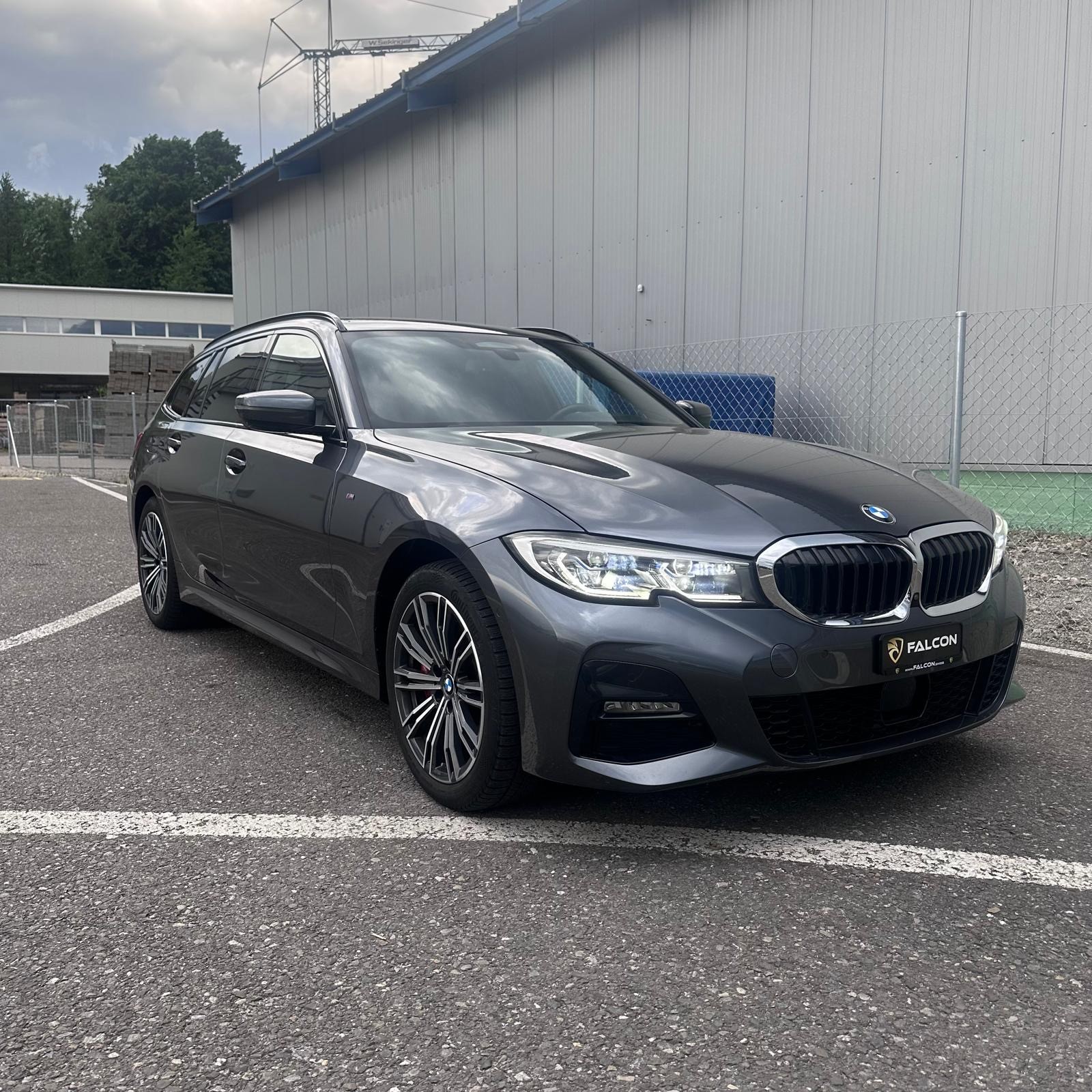 BMW 330e x DriveTouring M Sport Steptronic