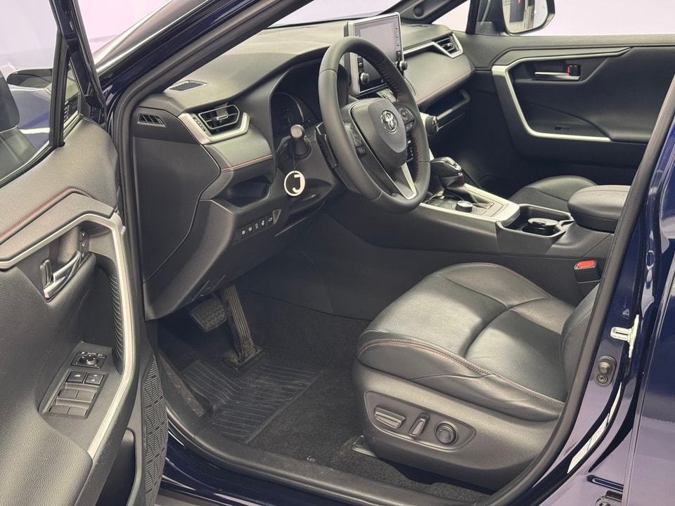 RAV4 Plug-in Hybrid 2.5 Platinum AWD-i