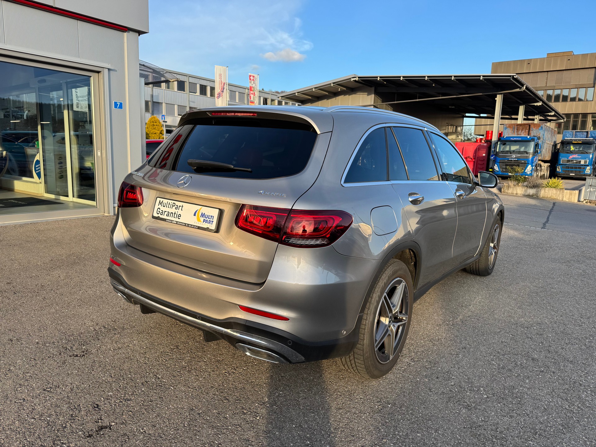 MERCEDES-BENZ GLC 300 AMG Line 4Matic 9G-Tronic, nur bei uns, Finanzierung OHNE Zins möglich!-showroom-element-2