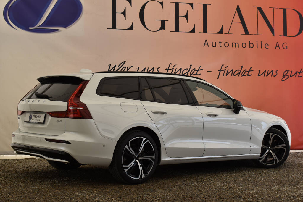 VOLVO V60 2.0 B4 Ultra Dark-showroom-element-2