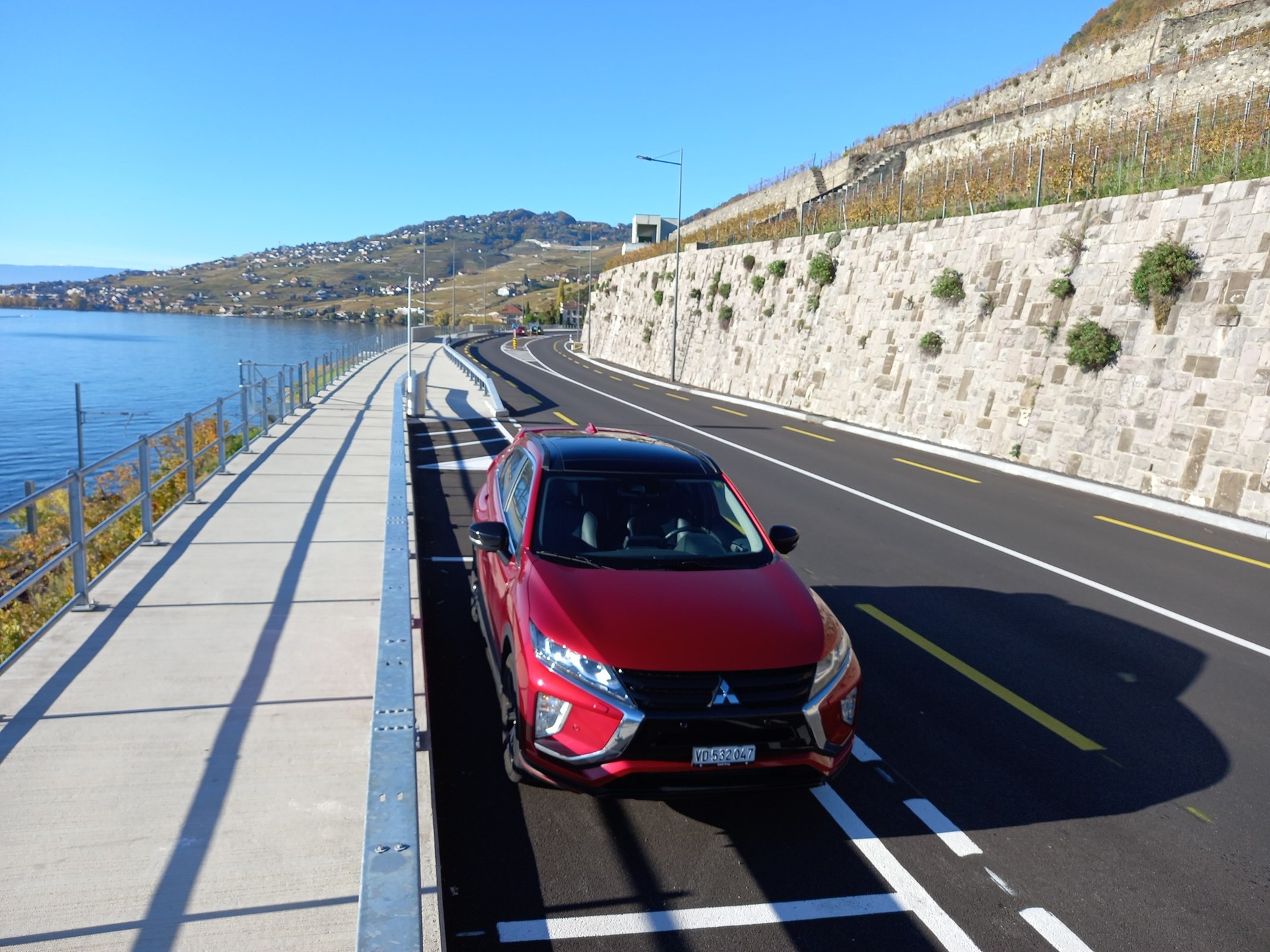 MITSUBISHI Eclipse Cross 1.5 T-Mivec Diamond Black Line 4WD CVT-image-2