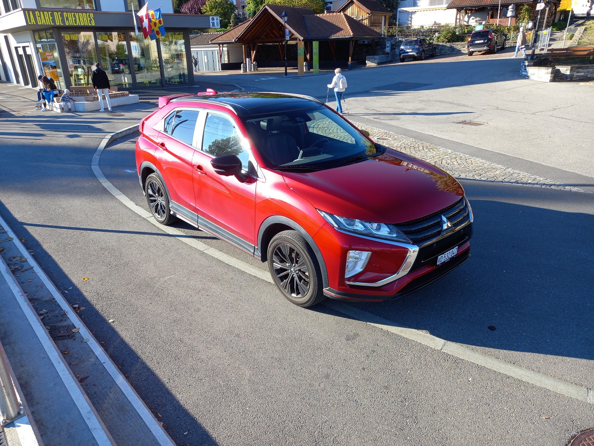 MITSUBISHI Eclipse Cross 1.5 T-Mivec Diamond Black Line 4WD CVT-image-4