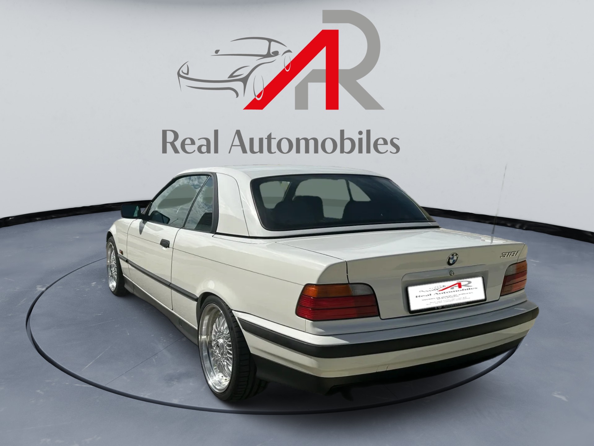 BMW 318 Cabriolet-image-2
