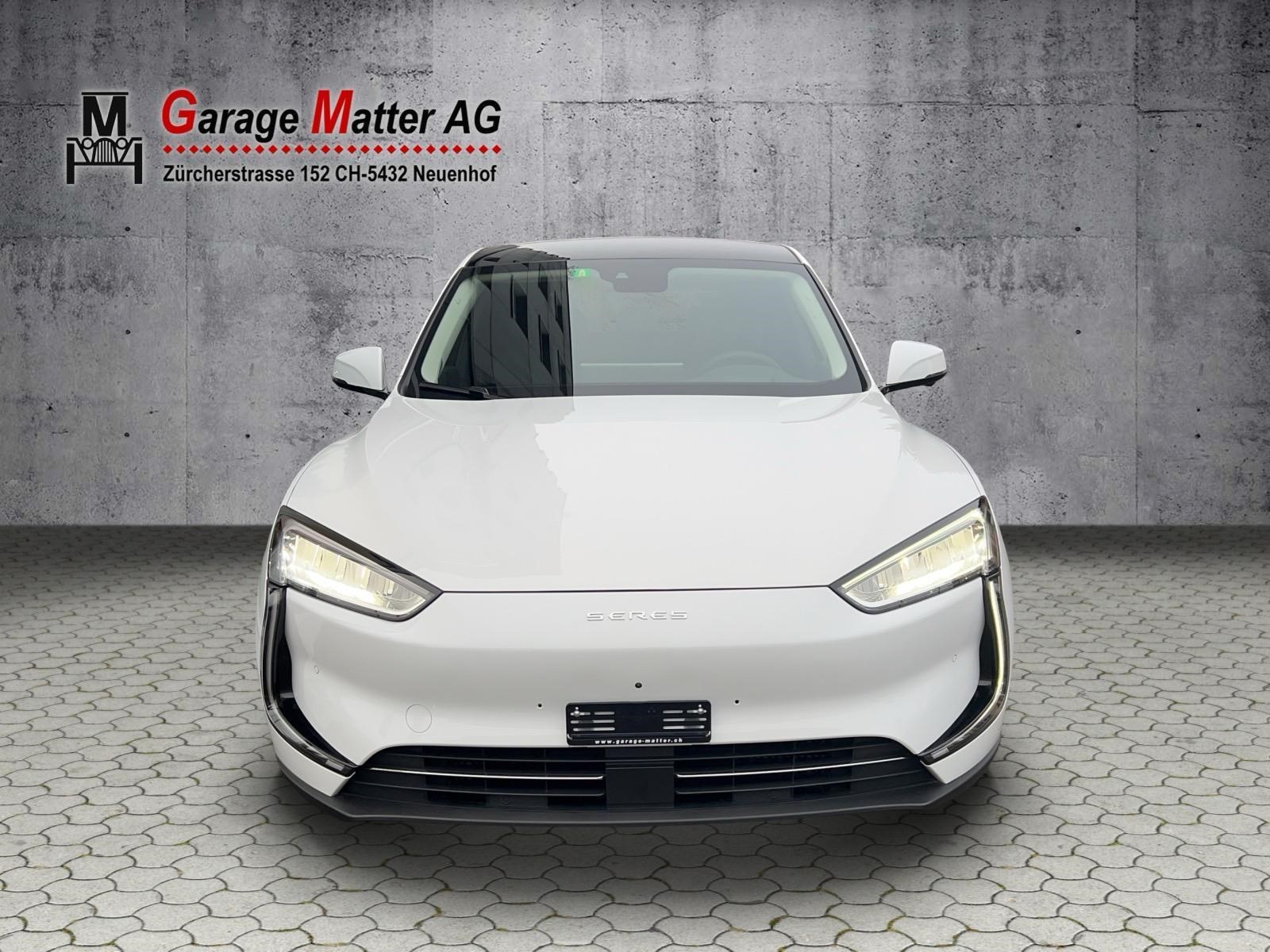 SERES 5 Electric-showroom-element-1