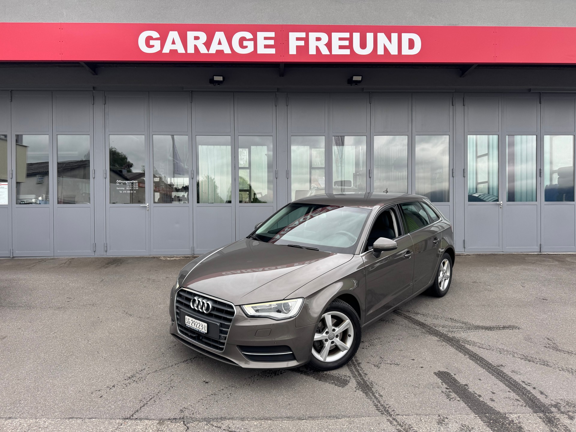 AUDI A3 Sportback 1.4 TFSI Ambiente S-tronic-showroom-element-3