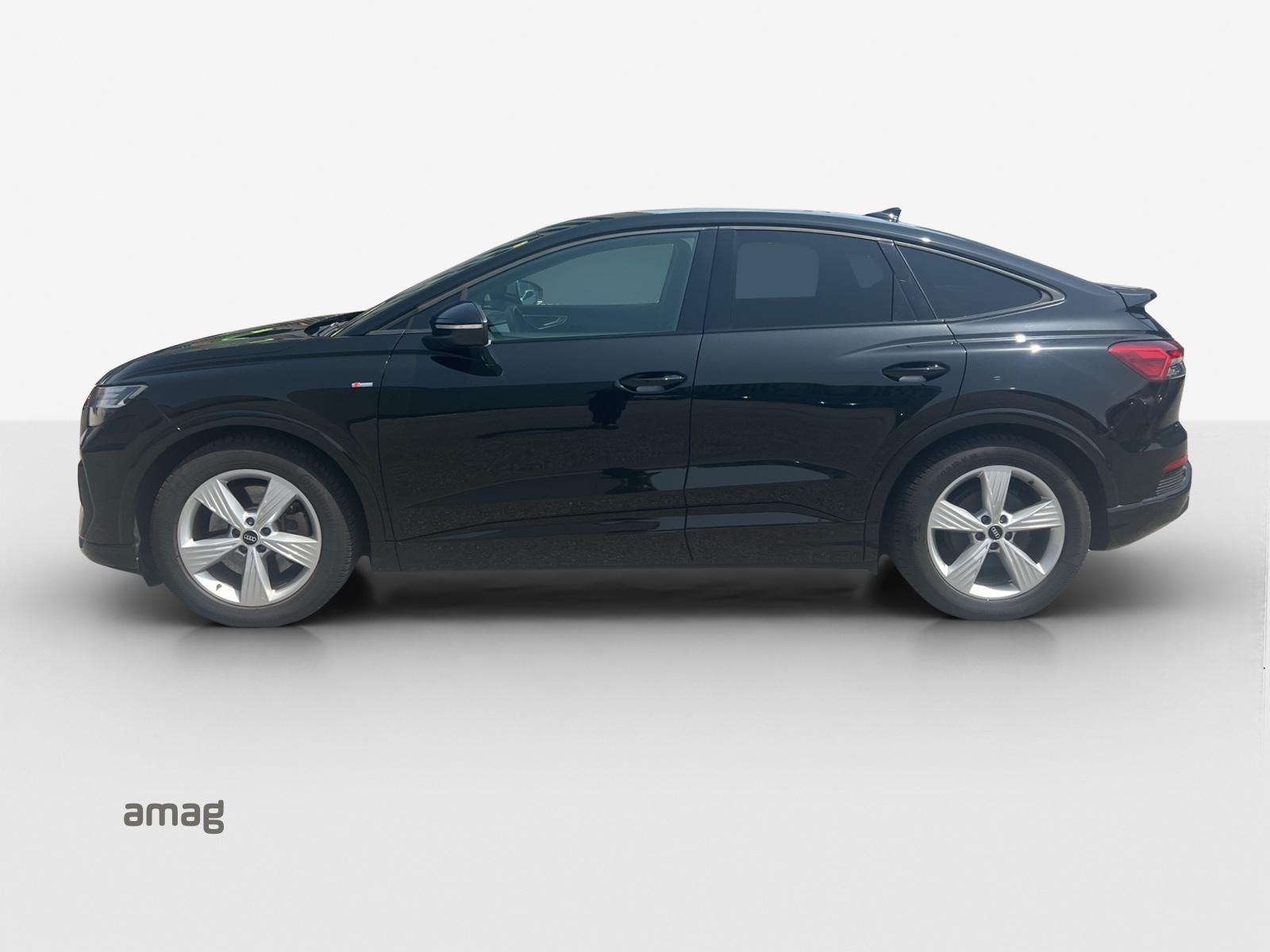 AUDI Q4 Sportback e-tron 50 quattro-showroom-element-1