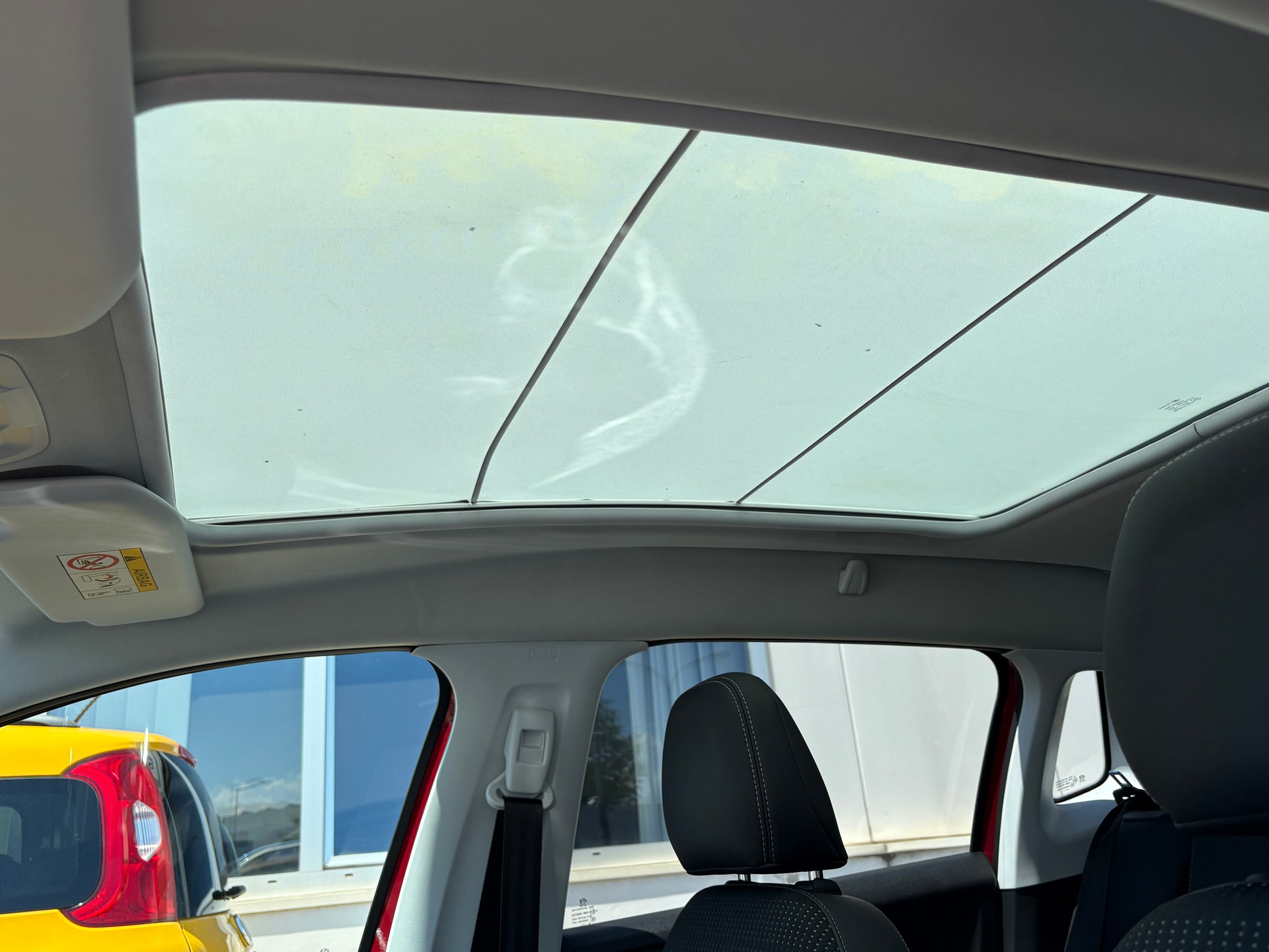PEUGEOT 2008 1.2 PureTech Allurre EAT6-image-12