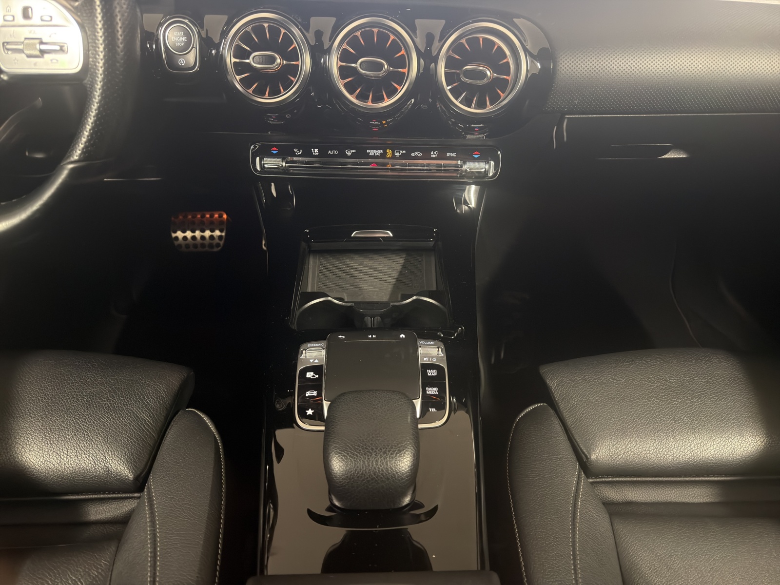 Image MERCEDES-BENZ CLA-200 CLA SB 200 AMG Line 7G