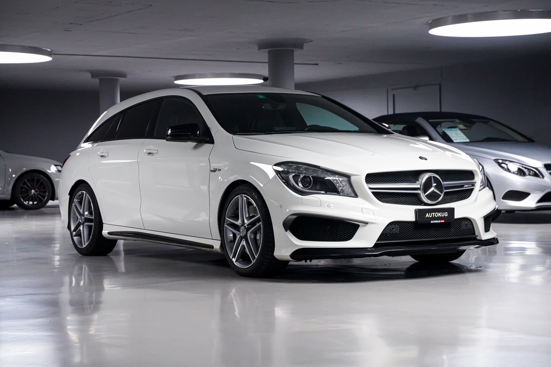 MERCEDES-BENZ CLA Shooting Brake 45 AMG 4Matic Speedshift-showroom-element-1