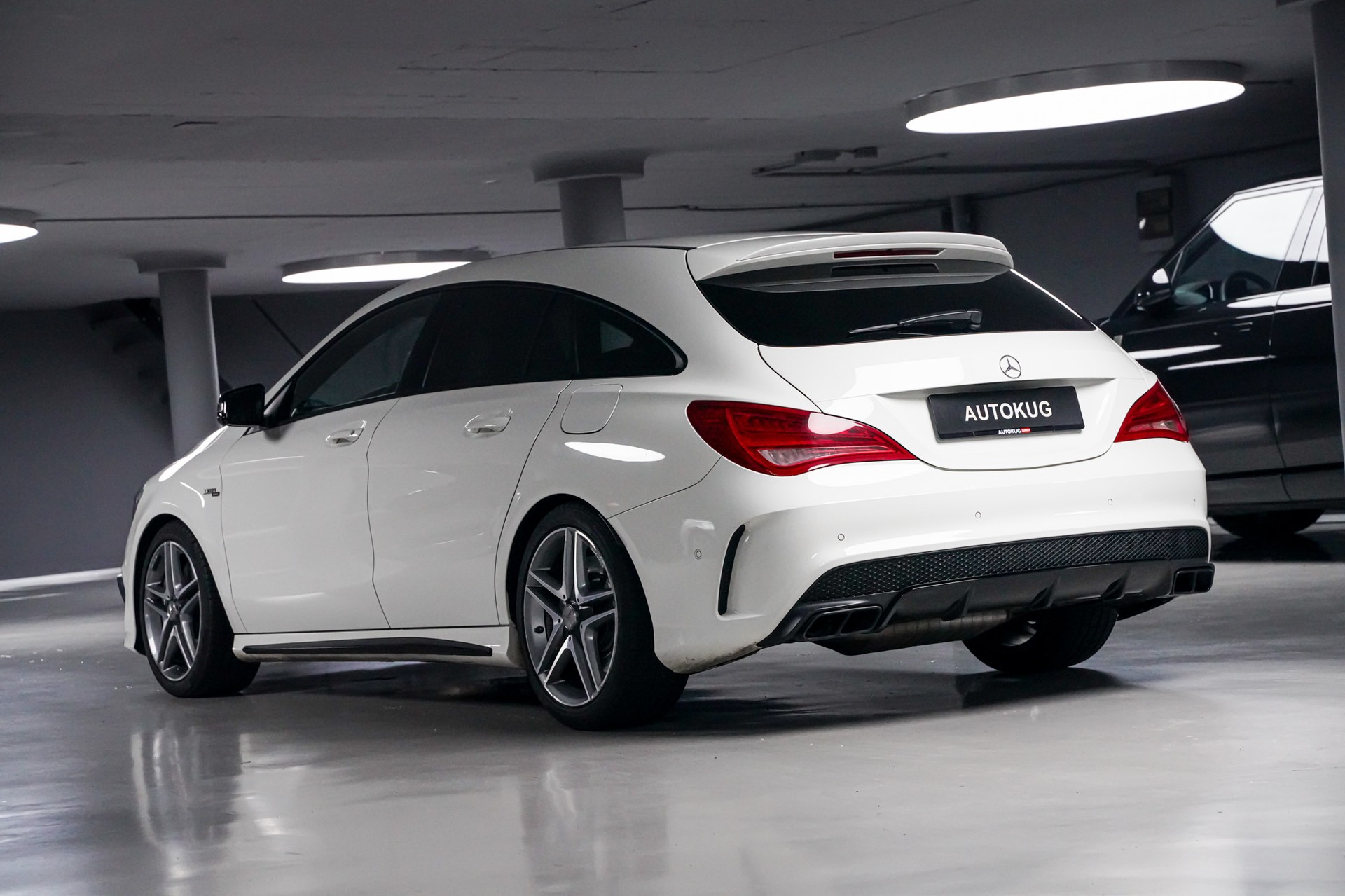 MERCEDES-BENZ CLA Shooting Brake 45 AMG 4Matic Speedshift-showroom-element-3