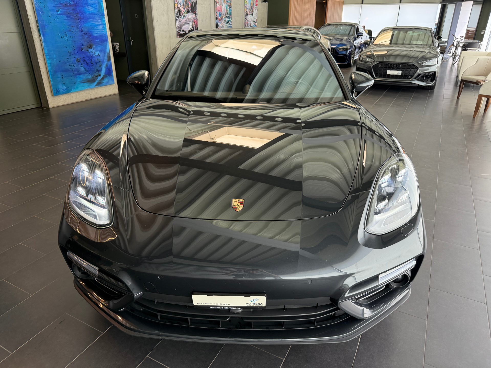 PORSCHE Panamera 4.0 V8 Turbo S E-Hybrid-showroom-element-3