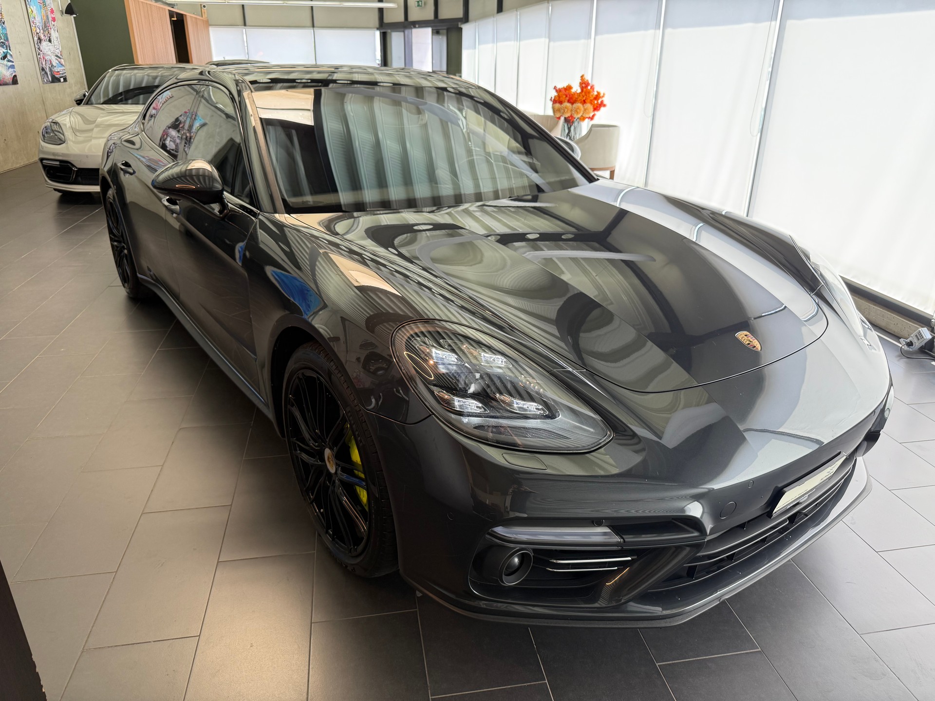 PORSCHE Panamera 4.0 V8 Turbo S E-Hybrid-showroom-element-1