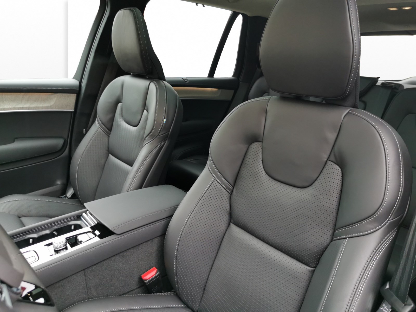 VOLVO XC90 2.0 T8 TE Ultra Dark eAWD-image-10