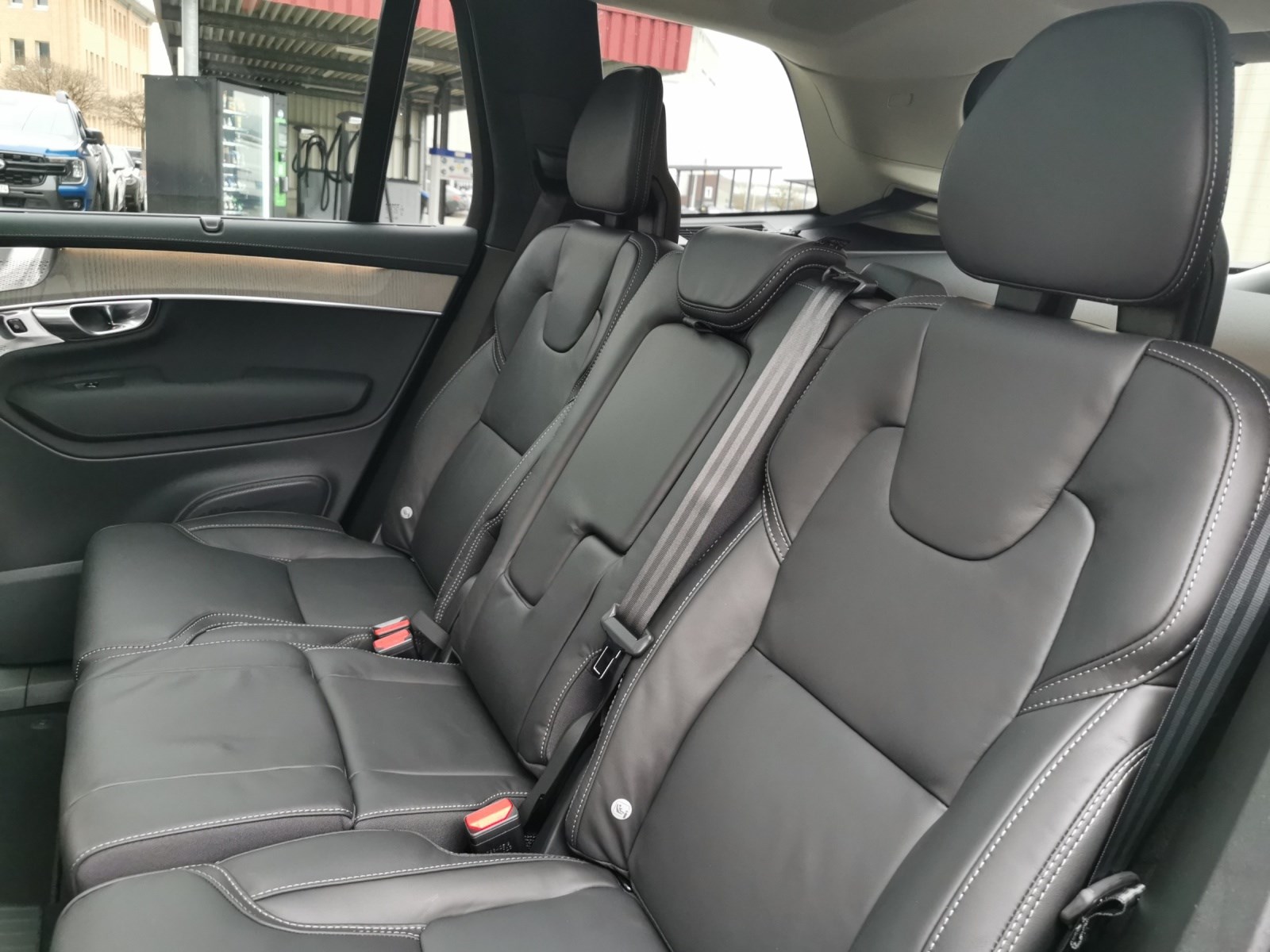 VOLVO XC90 2.0 T8 TE Ultra Dark eAWD-image-12