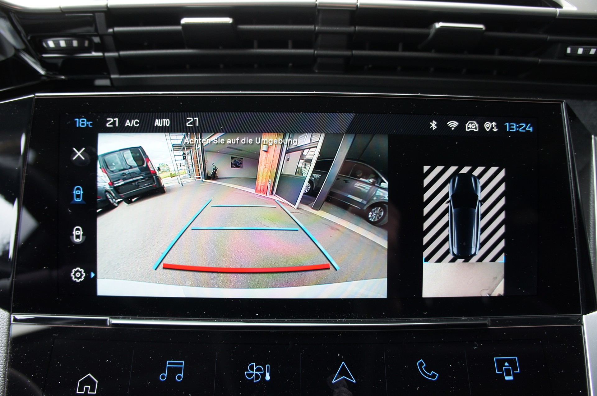 PEUGEOT 308 SW 1.5 BlueHDI Allure Pack EAT8-image-19