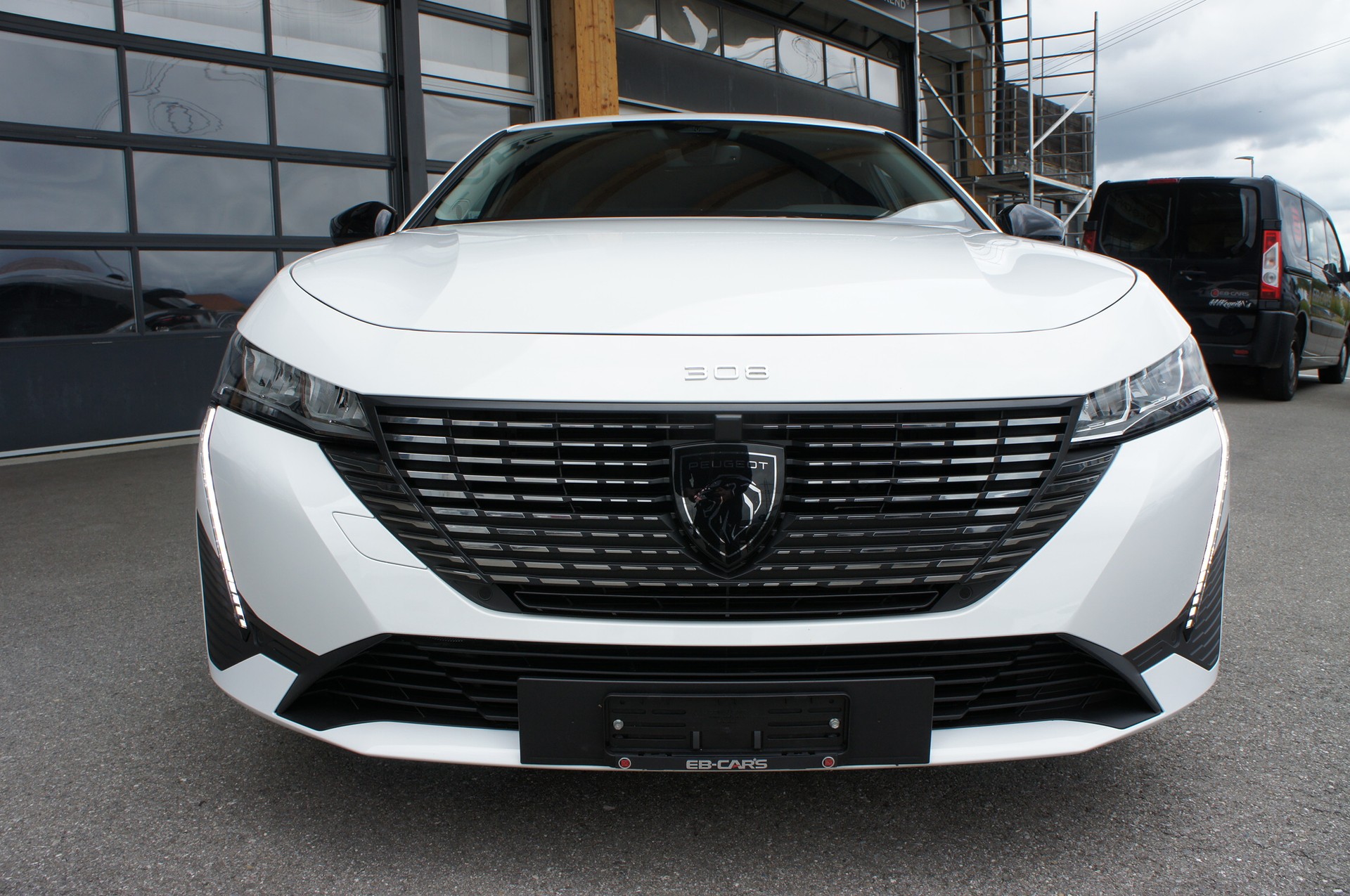 PEUGEOT 308 SW 1.5 BlueHDI Allure Pack EAT8-image-7