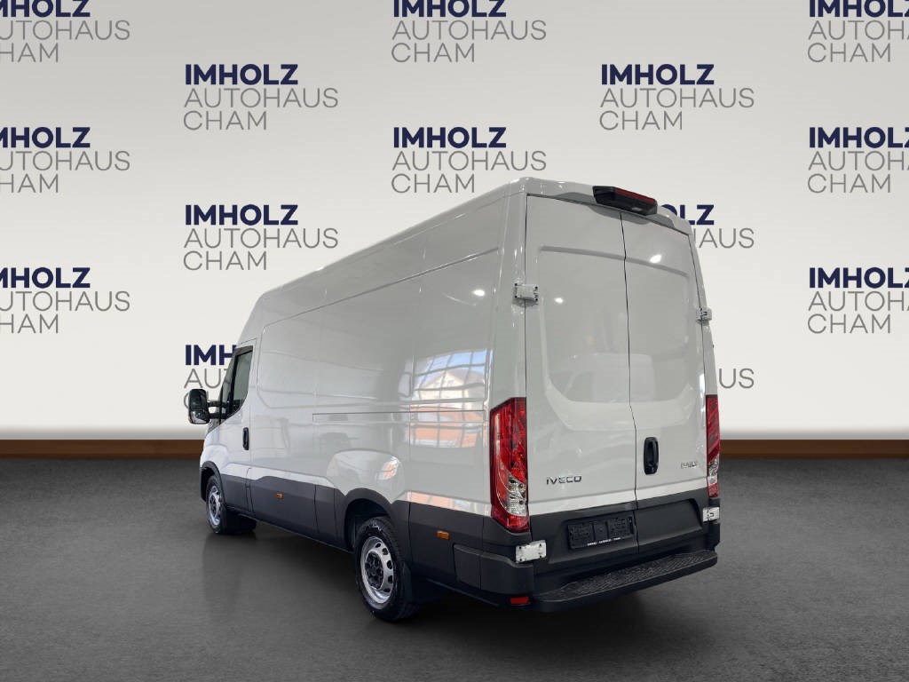 IVECO Daily 35S14A8V Kastenwagen 3520L H1.9 Professional-showroom-element-2