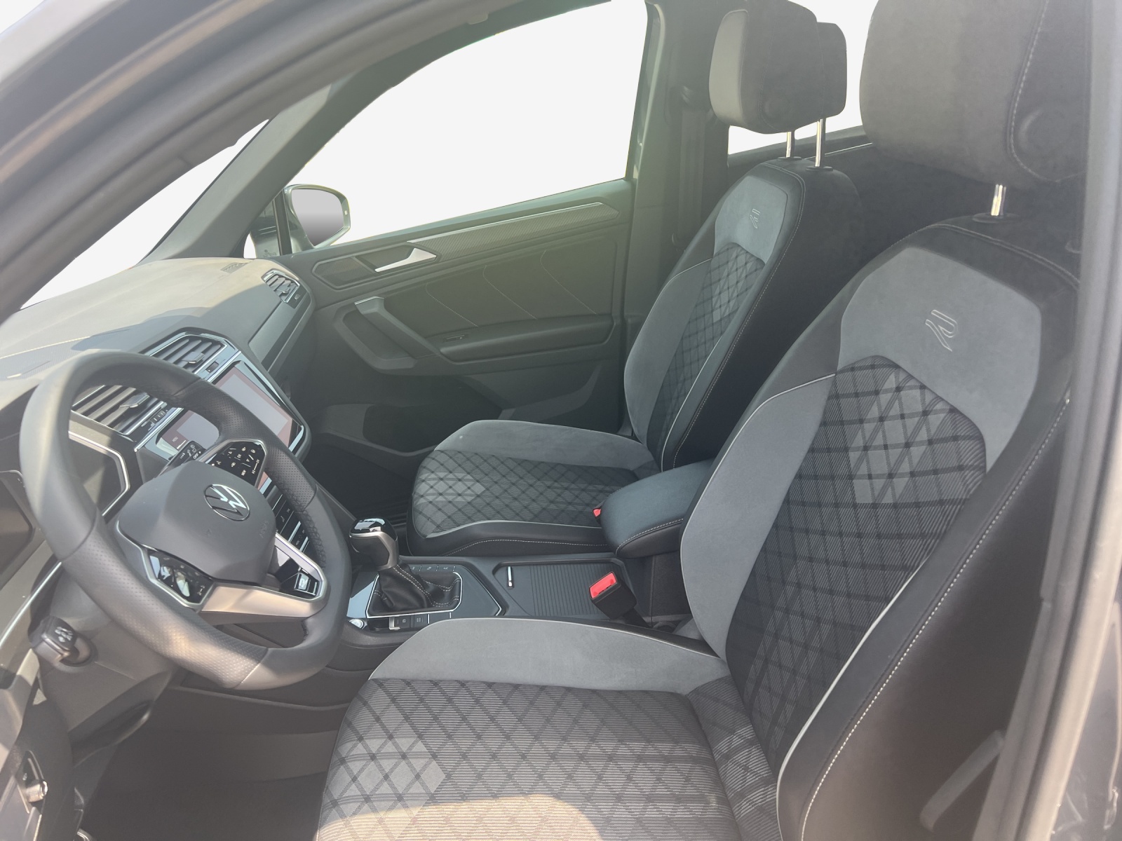VW Tiguan 1.4TSI PHEV Selection DSG-image-7