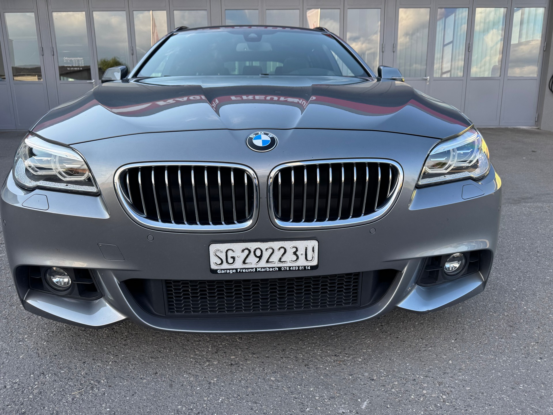 BMW 535d Touring M-Sportpaket xDrive Steptronic-showroom-element-2