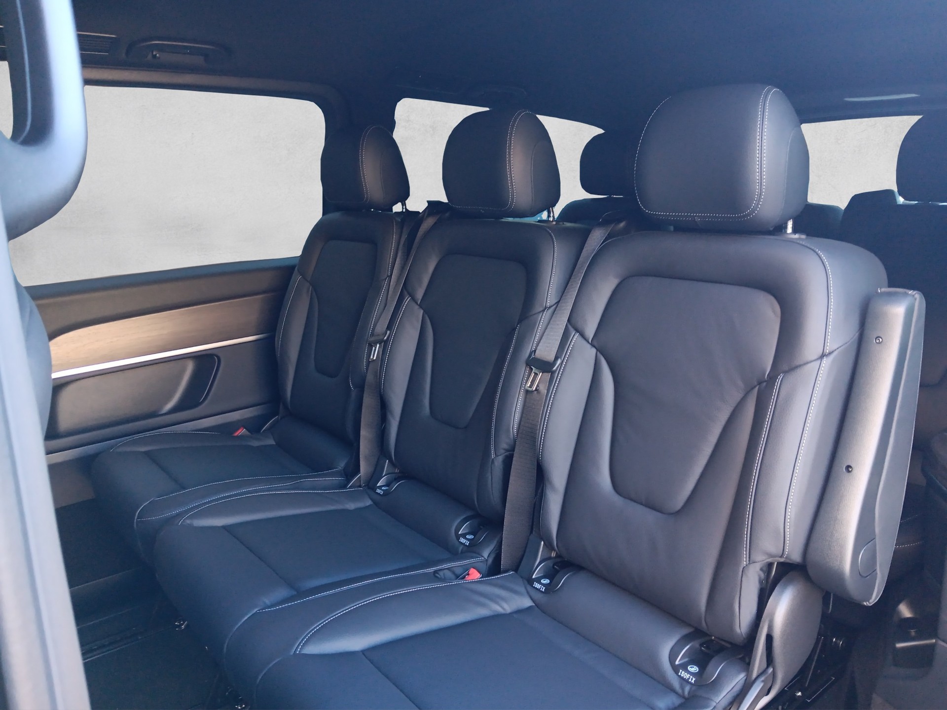 MERCEDES-BENZ V 250 d Avantgarde Extra-lang 9G-Tronic 4M-image-13