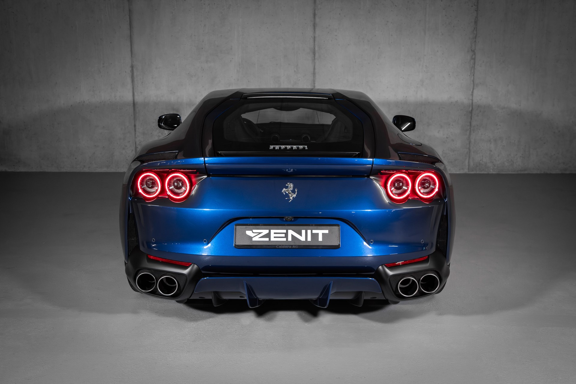 FERRARI 812 Superfast-image-15
