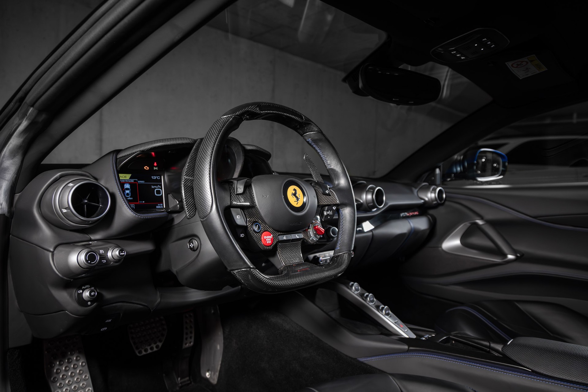 FERRARI 812 Superfast-image-28