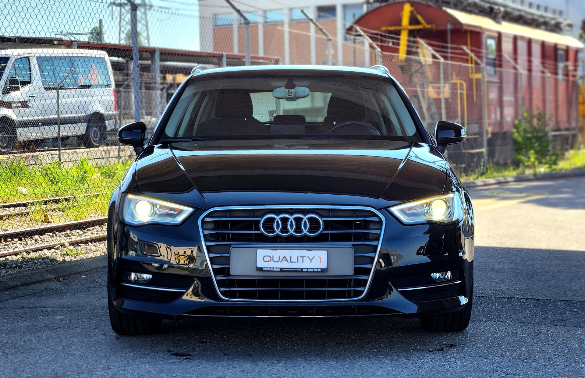 AUDI A3 Sportback 2.0 TDI Attraction-showroom-element-1