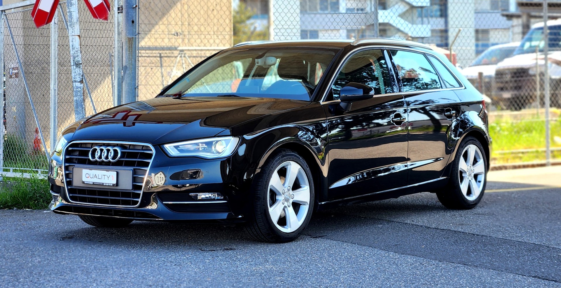 AUDI A3 Sportback 2.0 TDI Attraction-showroom-element-2