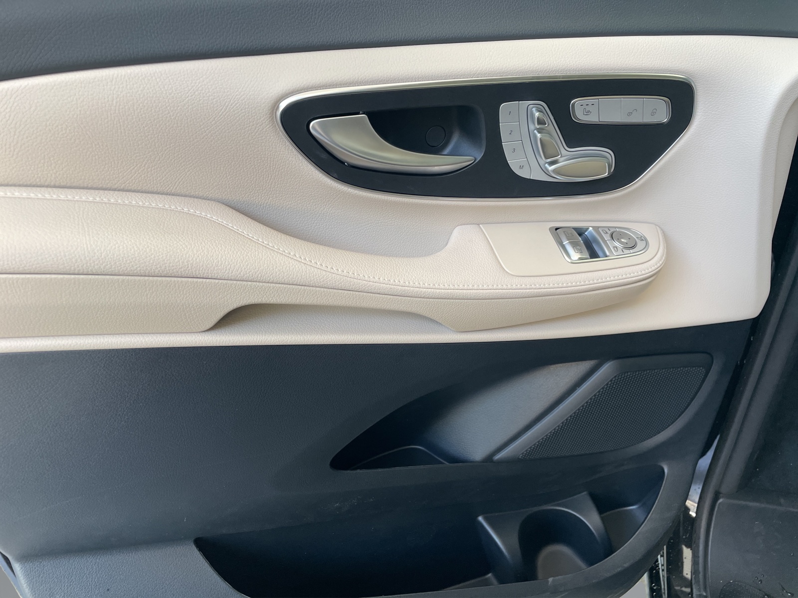 Image MERCEDES-BENZ EQV-250 EQV 250 extralang