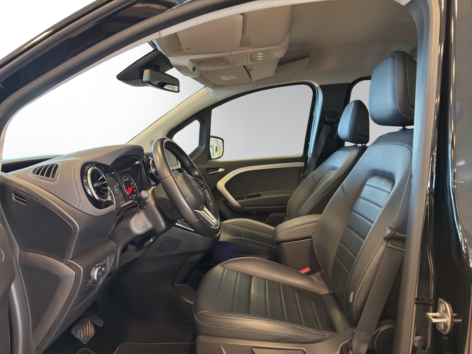 Image MERCEDES-BENZ T-CLASS T-Klasse 180D Style A