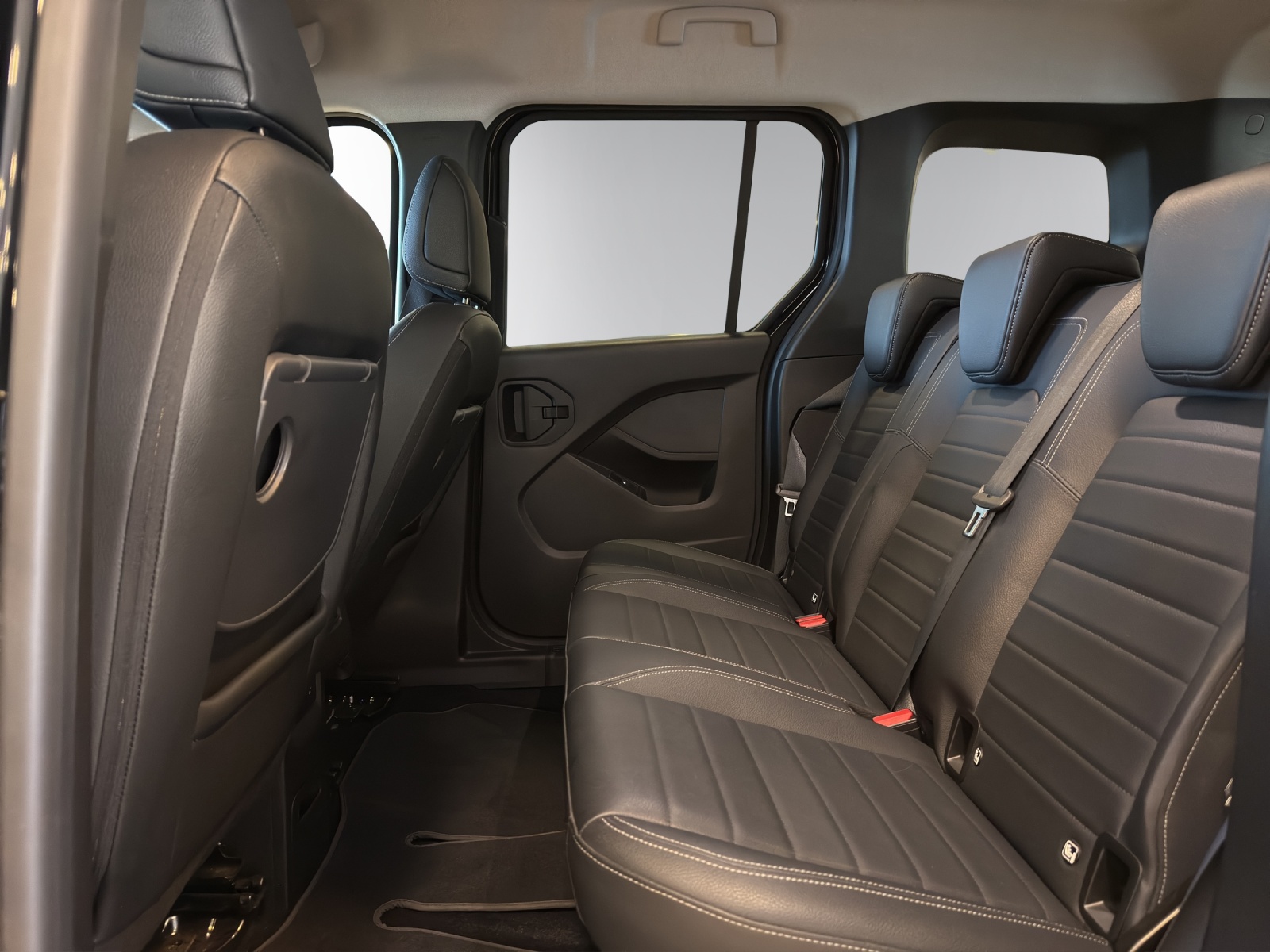 Image MERCEDES-BENZ T-CLASS T-Klasse 180D Style A