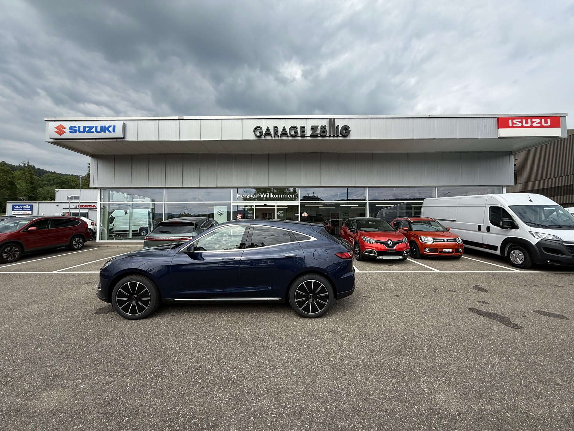 SERES 5 Garage Zöllig - Finanzierung OHNE Zins möglich-showroom-element-2