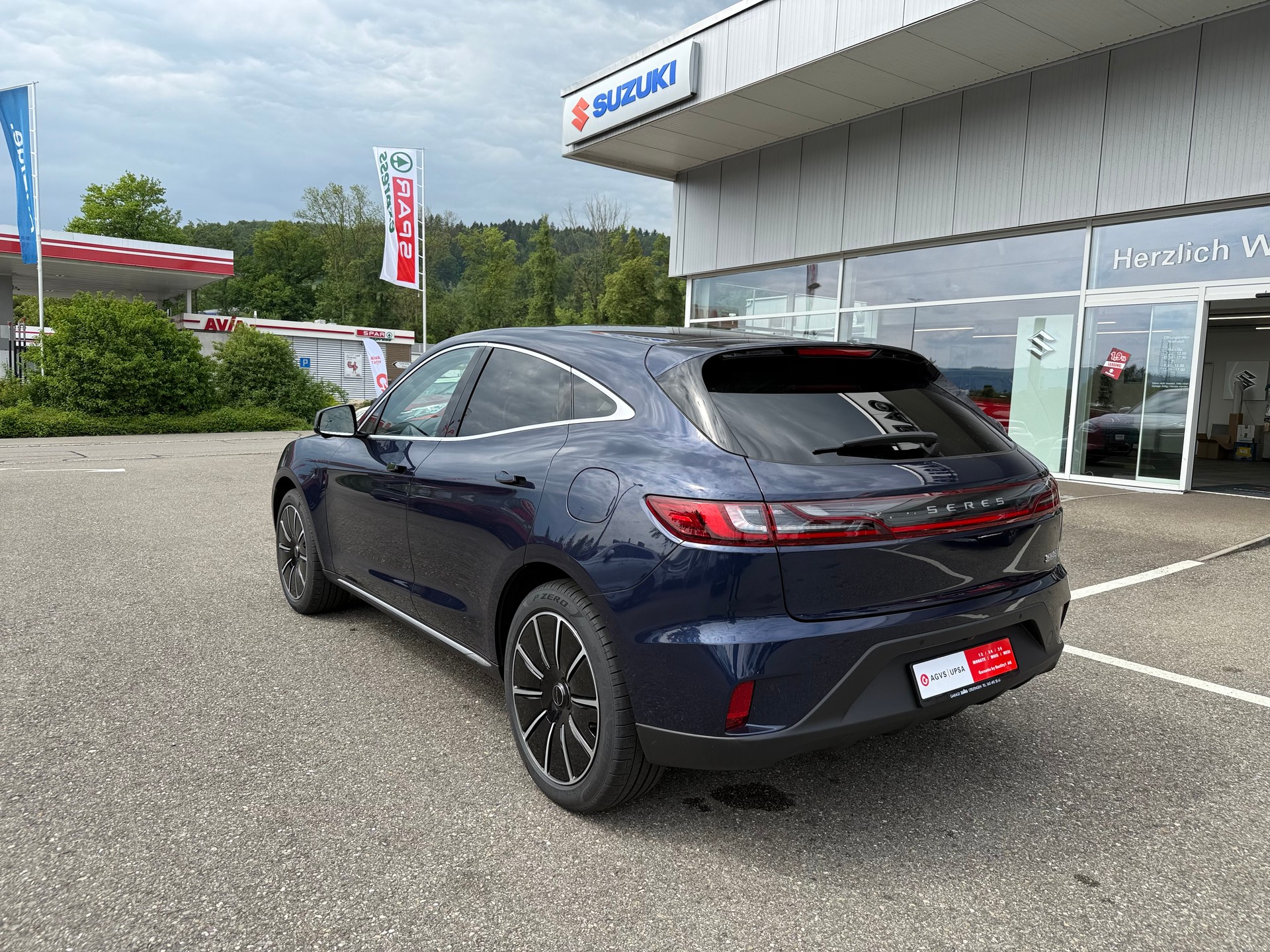 SERES 5 Garage Zöllig - Finanzierung OHNE Zins möglich-showroom-element-3