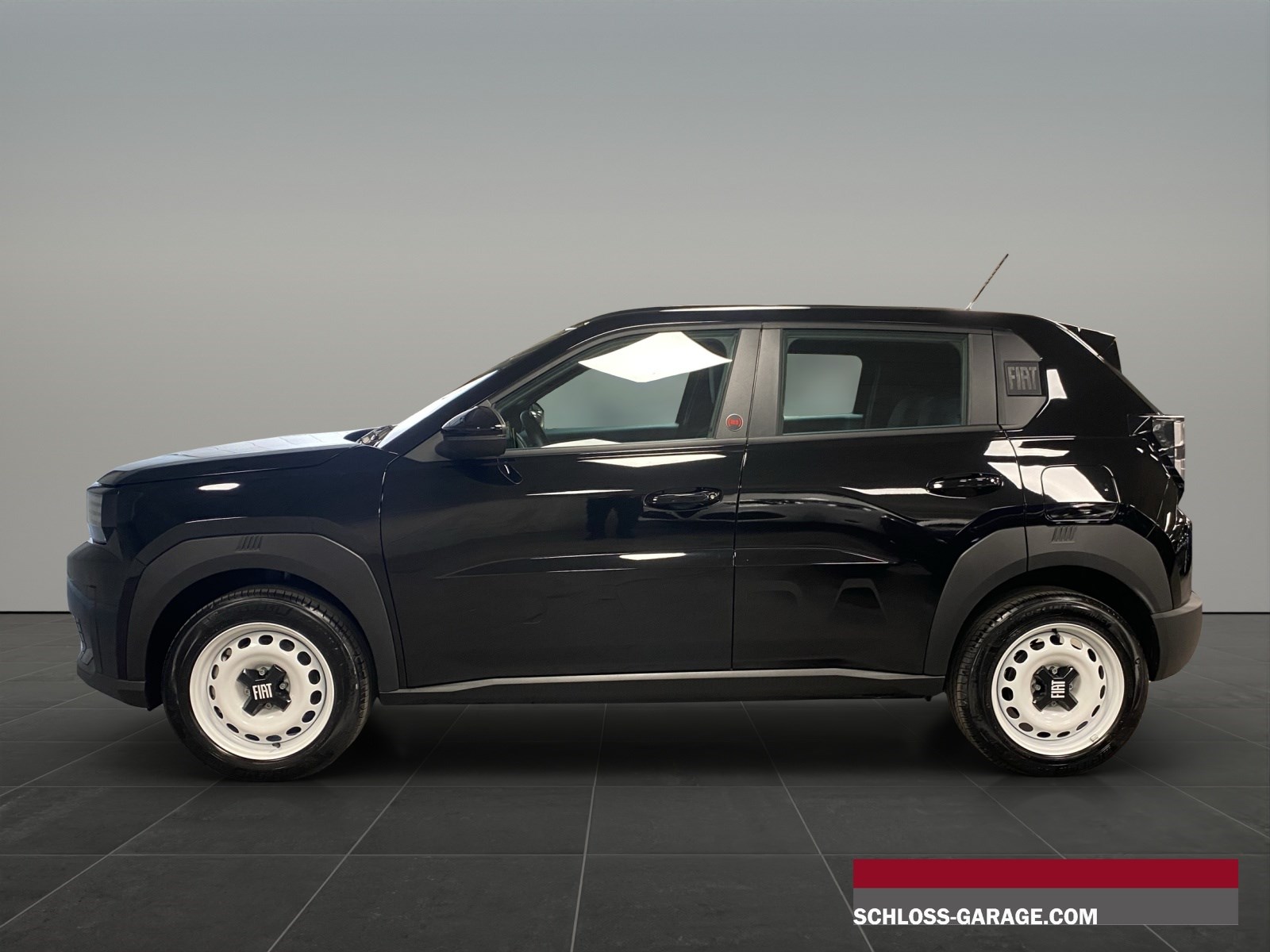 FIAT GRANDE PANDA Red-showroom-element-1