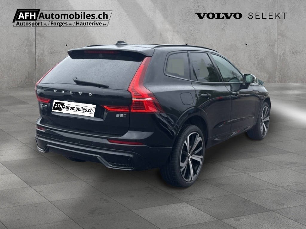 VOLVO XC60 2.0 B5 MH Ultimate Dark AWD-image-4