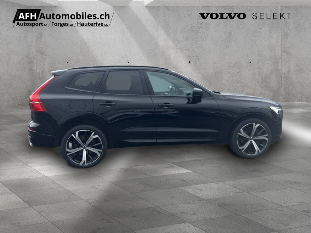 VOLVO XC60 2.0 B5 MH Ultimate Dark AWD-image-5