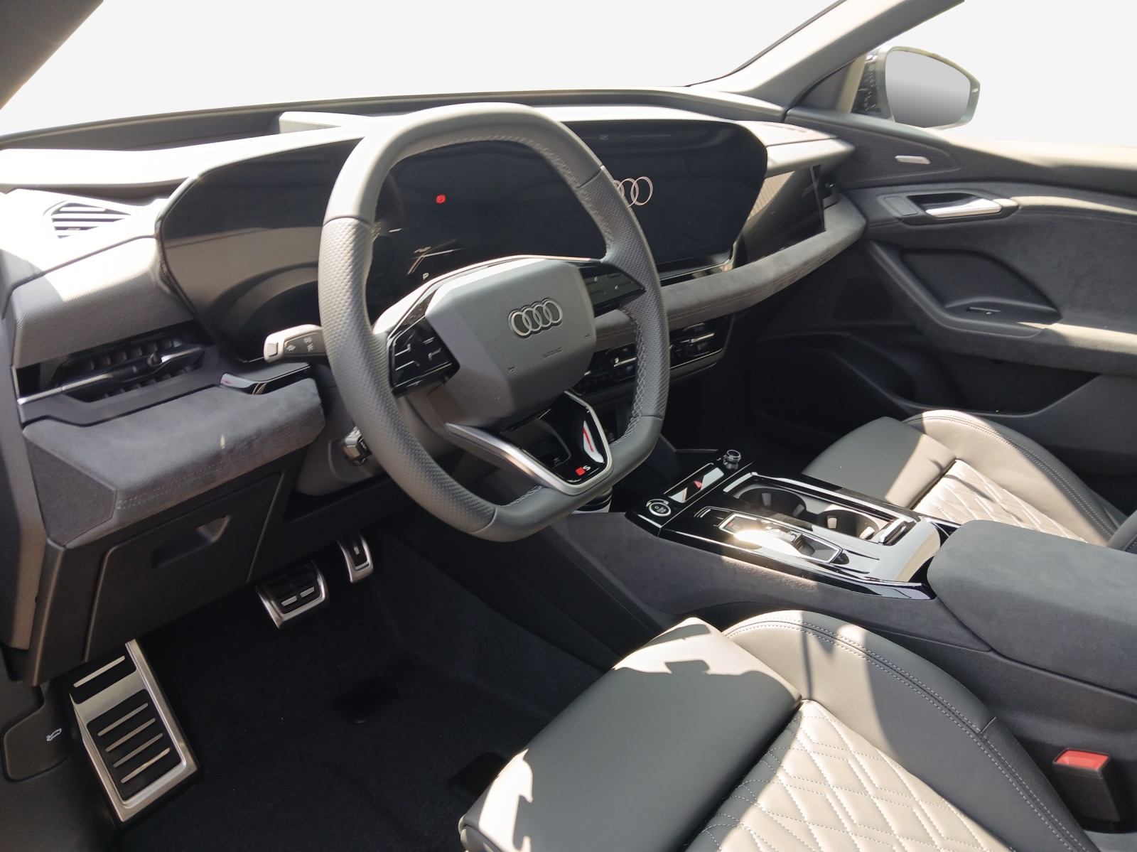 AUDI Q6 Sportback e-tron quattro-image-14