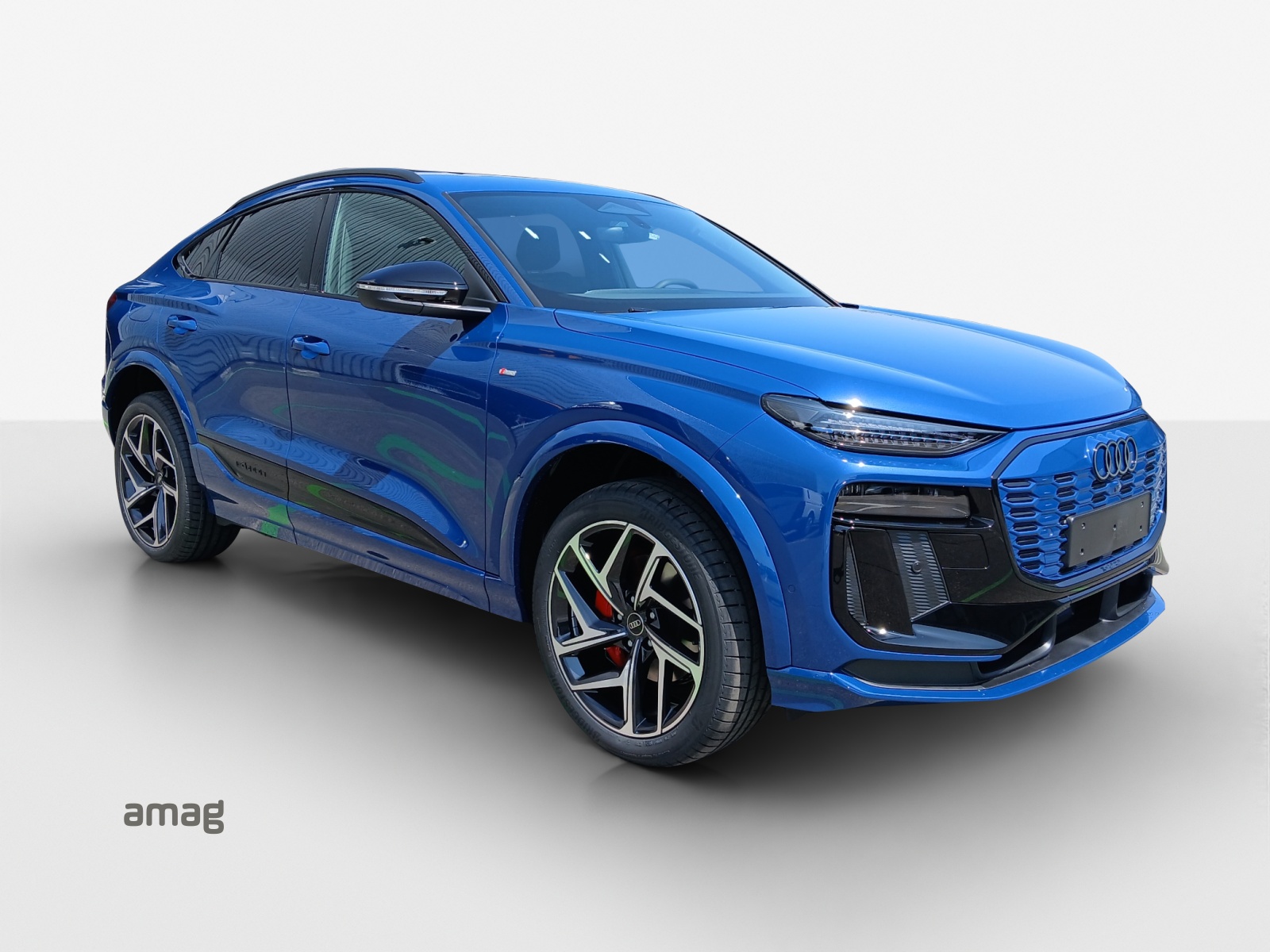 AUDI Q6 Sportback e-tron quattro-image-5