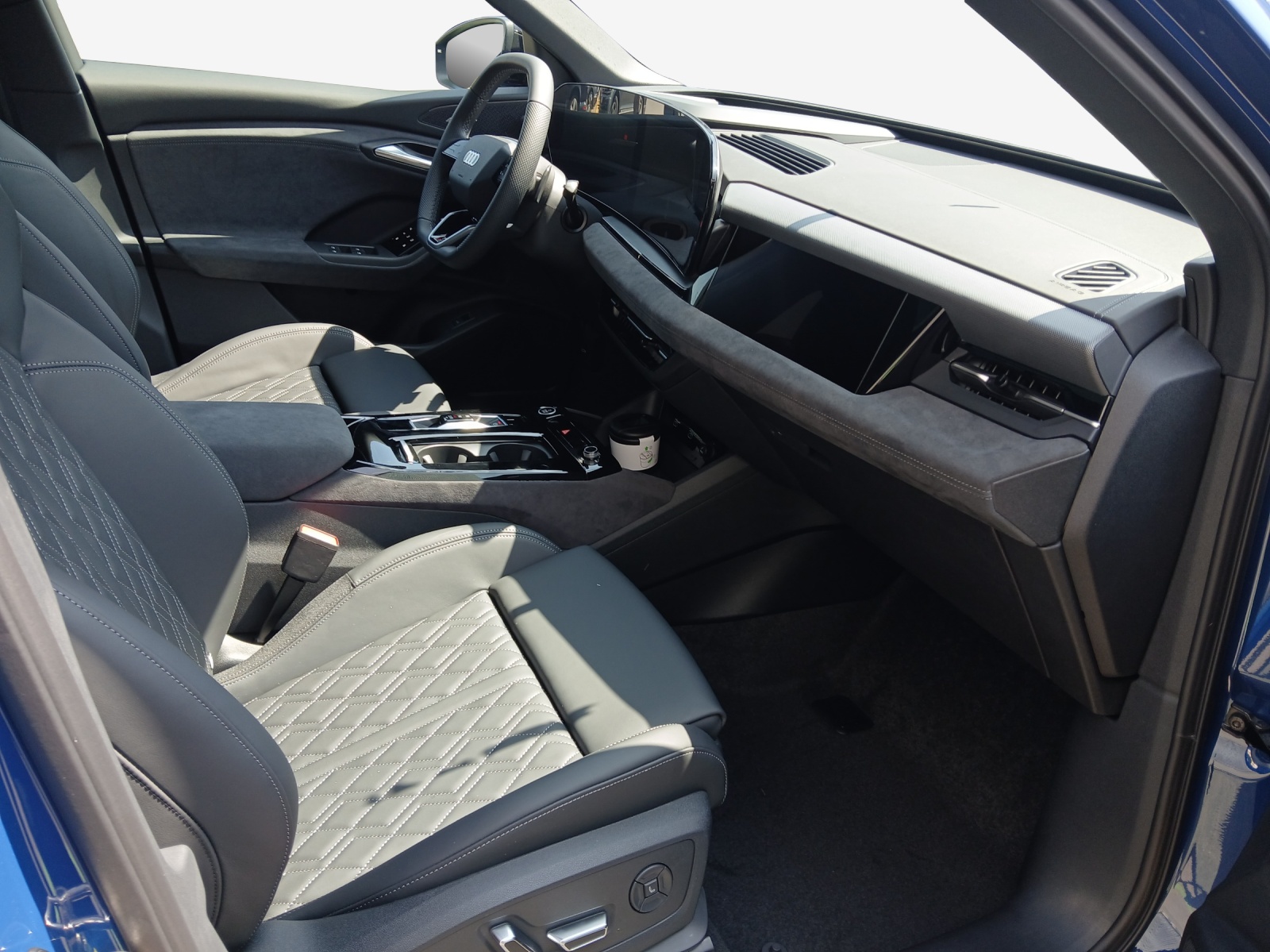 AUDI Q6 Sportback e-tron quattro-image-13
