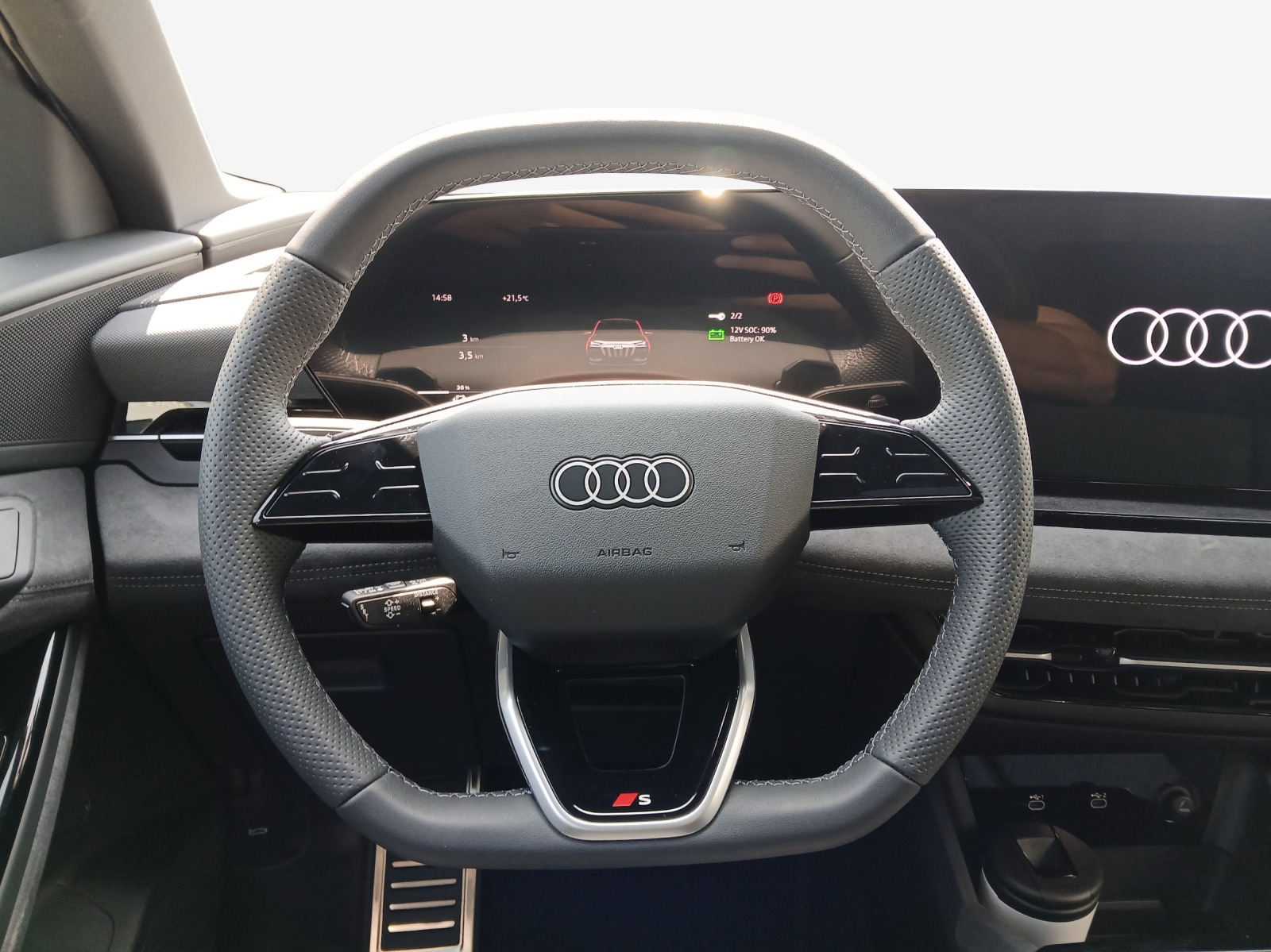 AUDI Q6 Sportback e-tron quattro-image-9
